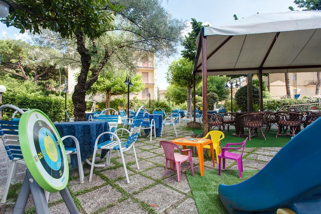 Hotel Real Cervia Exterior photo
