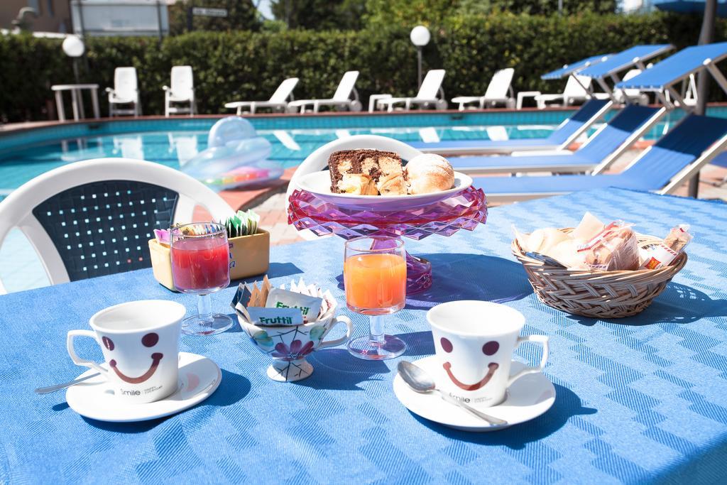 Hotel Real Cervia Exterior photo