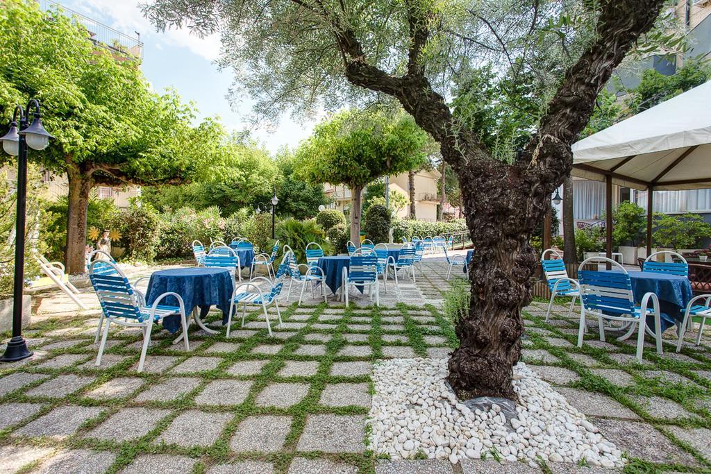 Hotel Real Cervia Exterior photo
