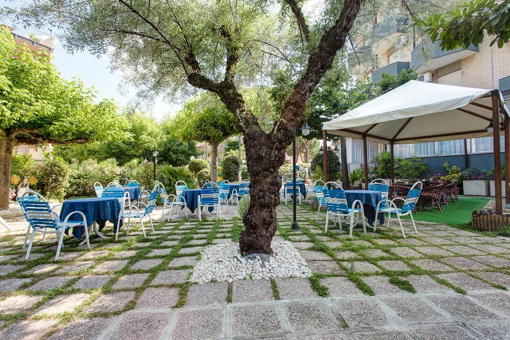 Hotel Real Cervia Exterior photo
