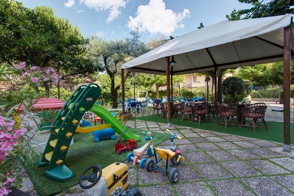 Hotel Real Cervia Exterior photo